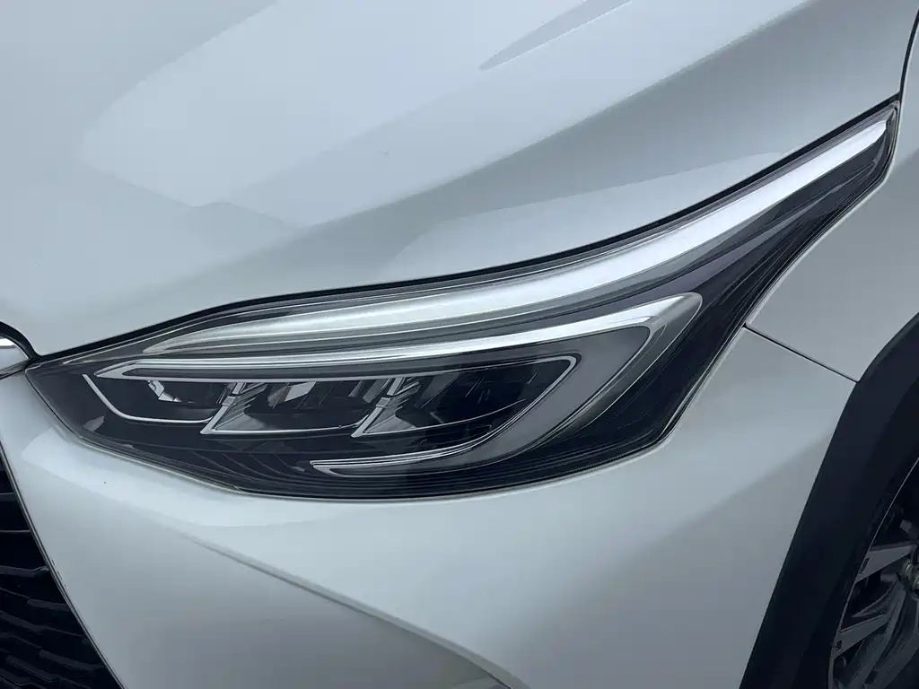 Toyota Yaris L — фото 9