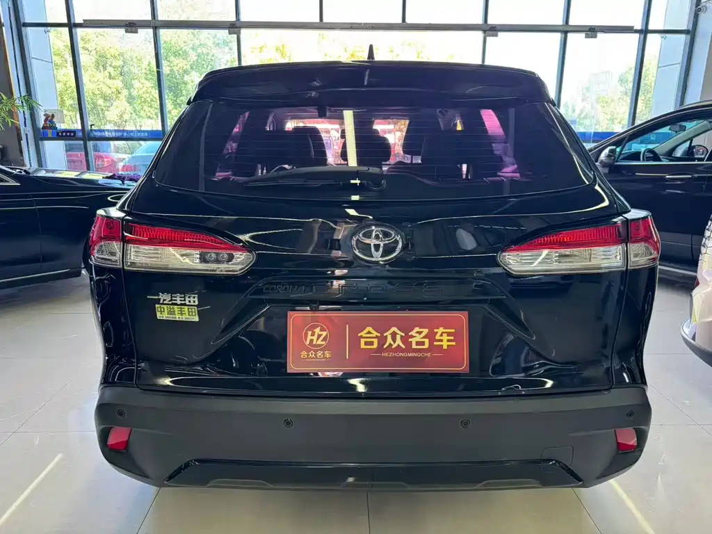 Toyota Corolla Cross — фото 8