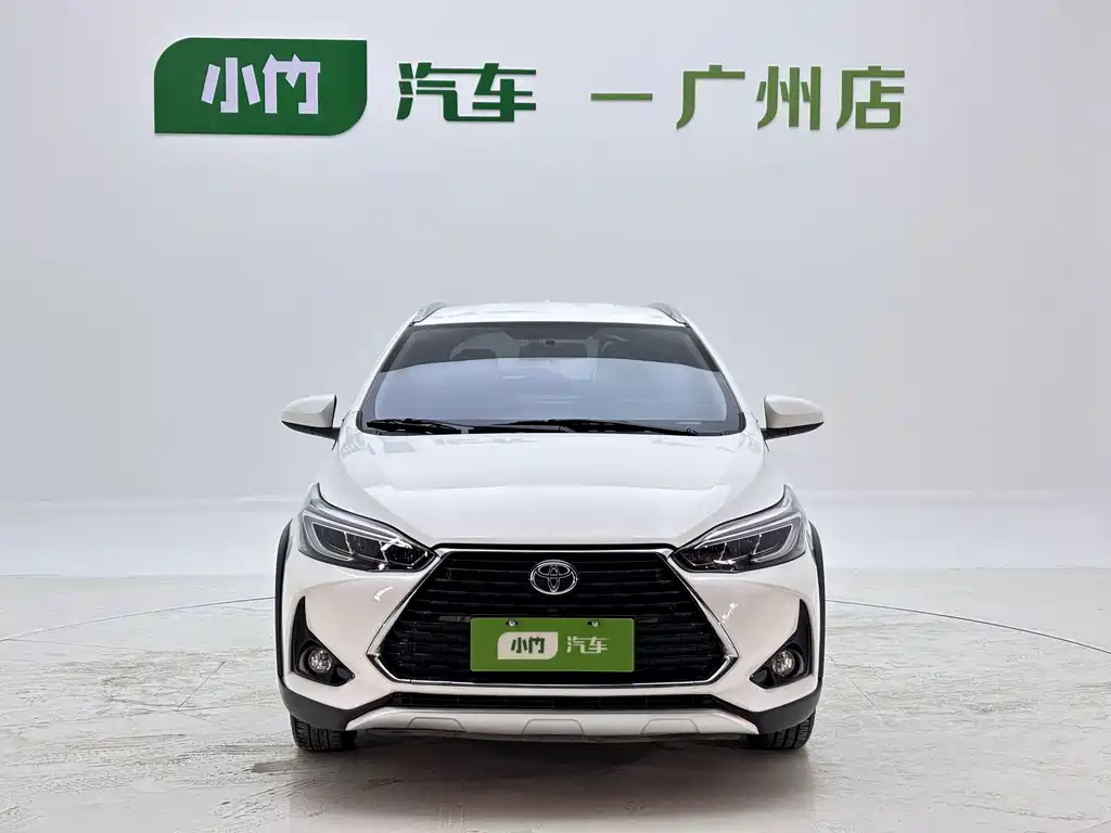 Toyota Yaris L — фото 3