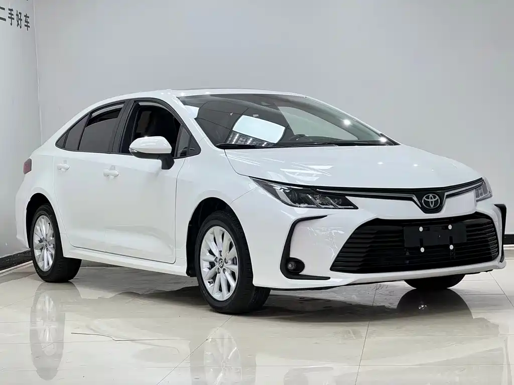 Toyota Corolla — фото 3