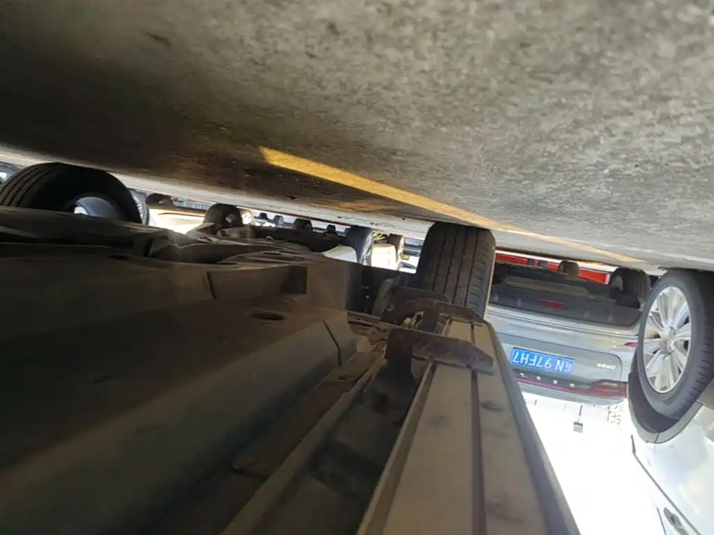 Toyota RAV4 — фото 19