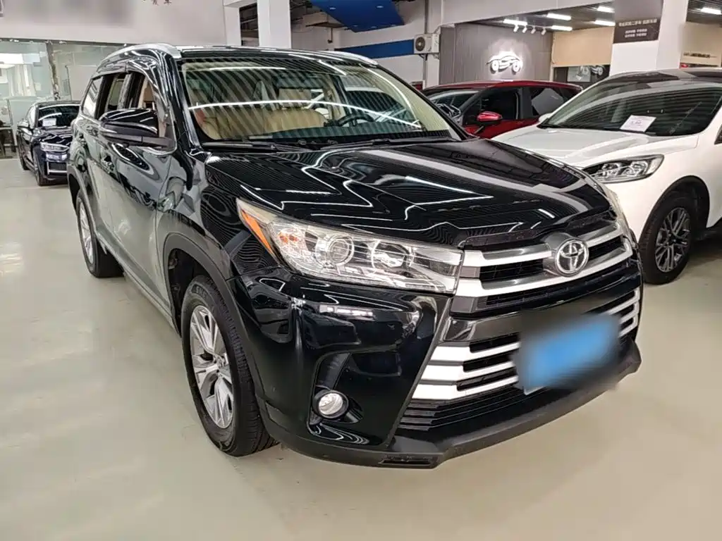 Toyota Highlander — фото 4