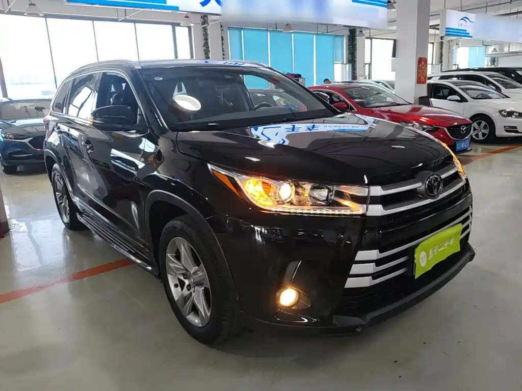 Toyota Highlander — фото 4