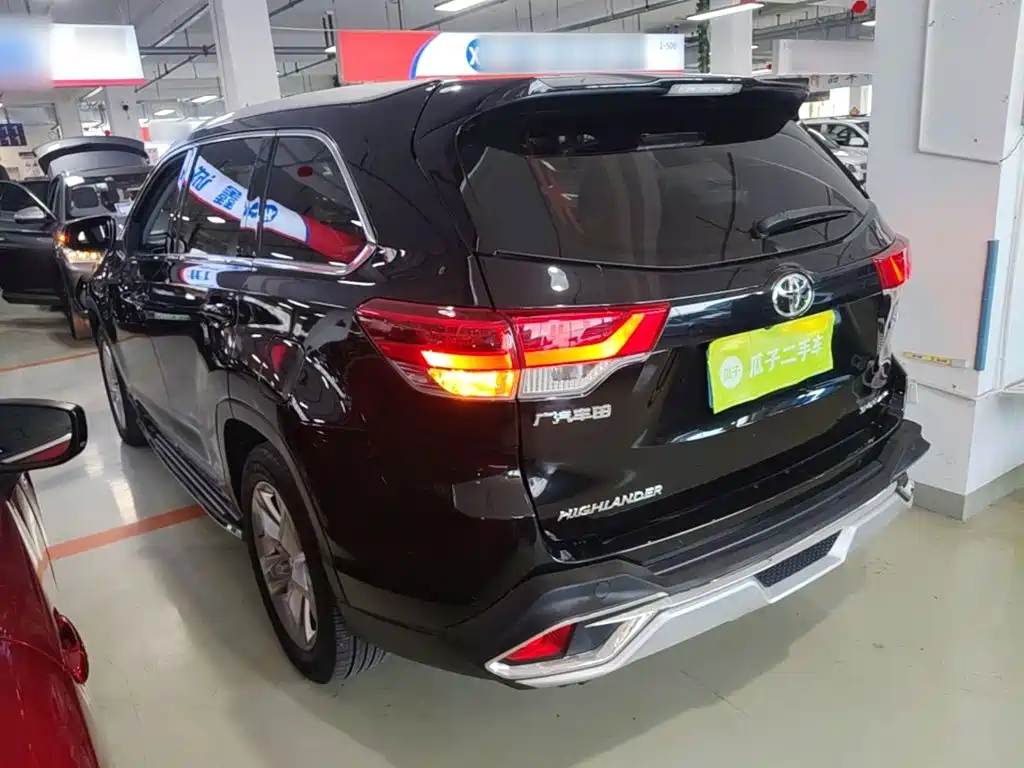 Toyota Highlander — фото 5