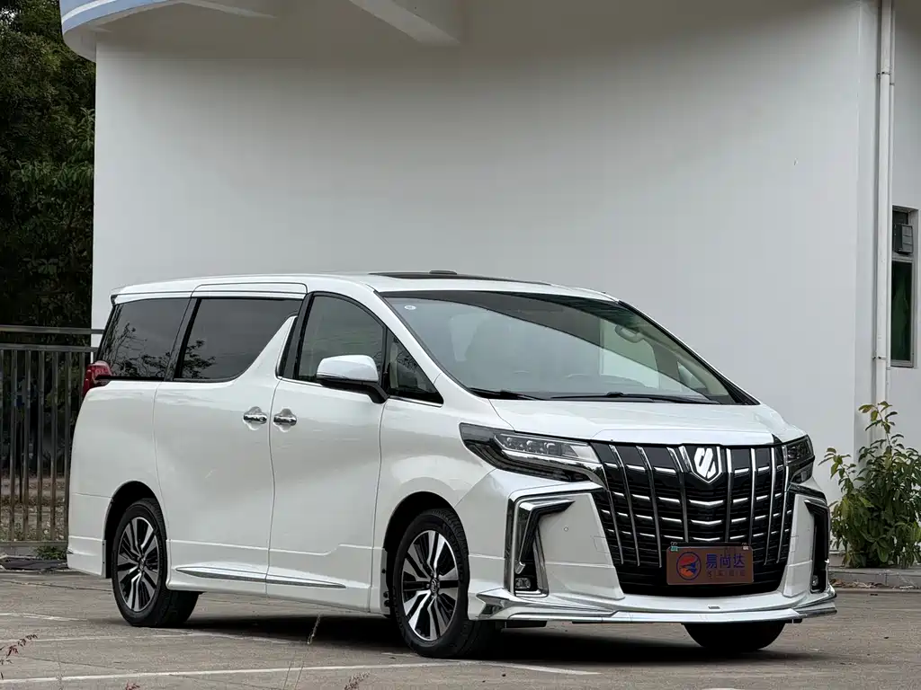 Toyota Alphard — фото 3