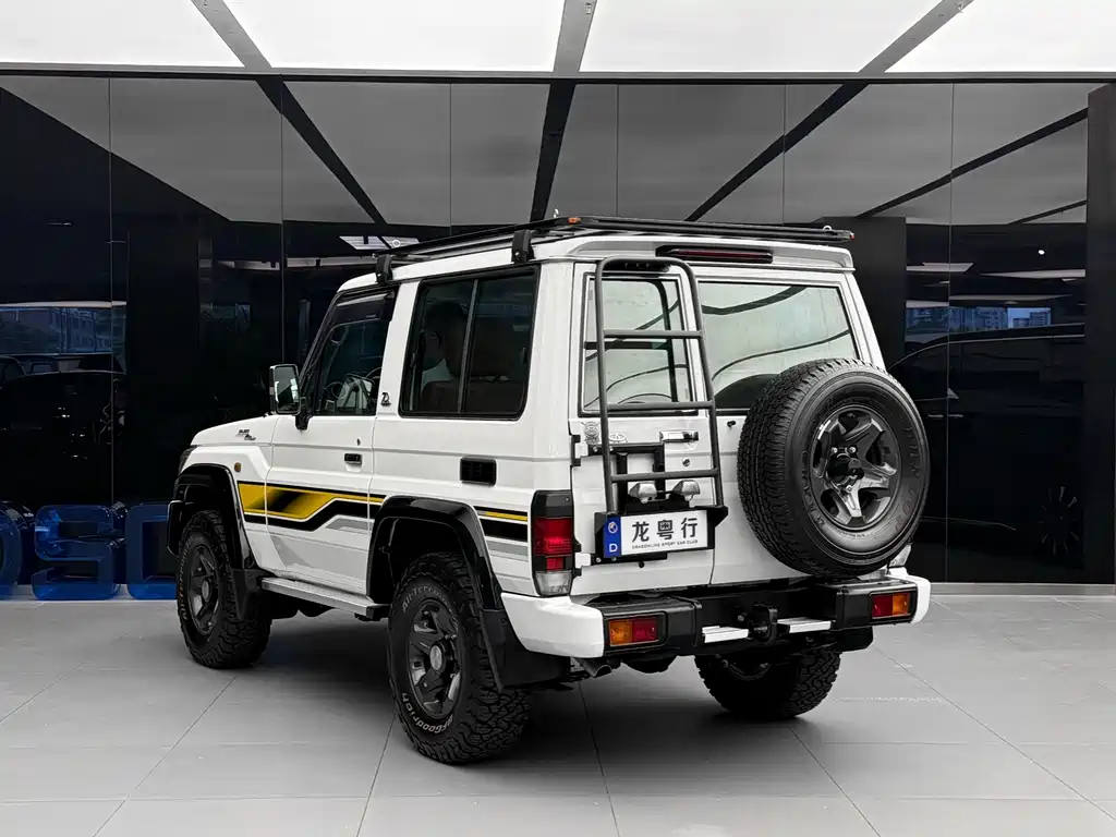 Toyota Land Cruiser — фото 4