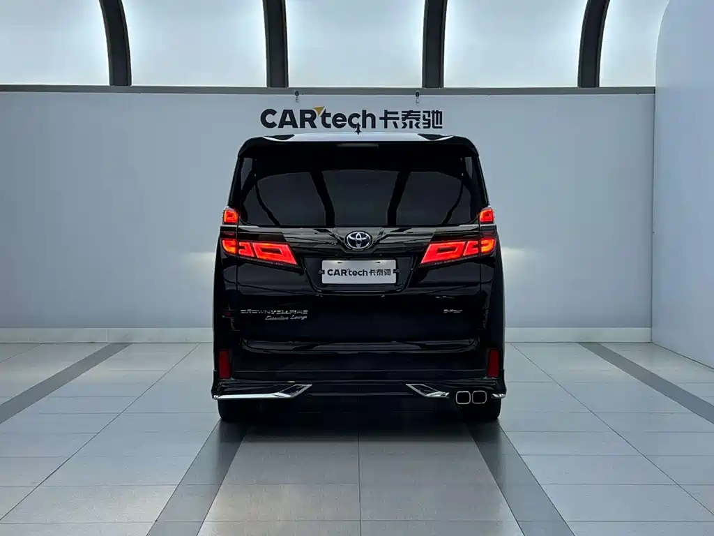Toyota Vellfire — фото 2