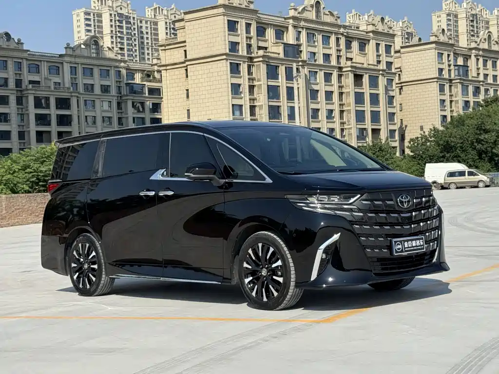 Toyota Alphard — фото 3
