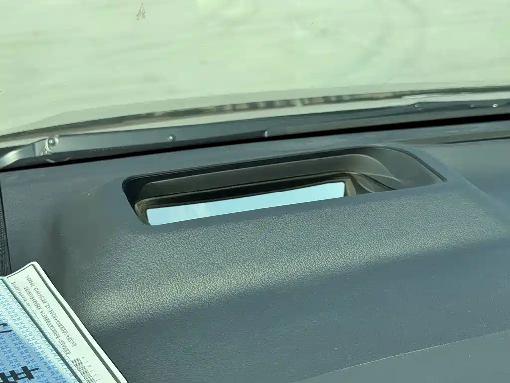 Toyota Alphard — фото 6