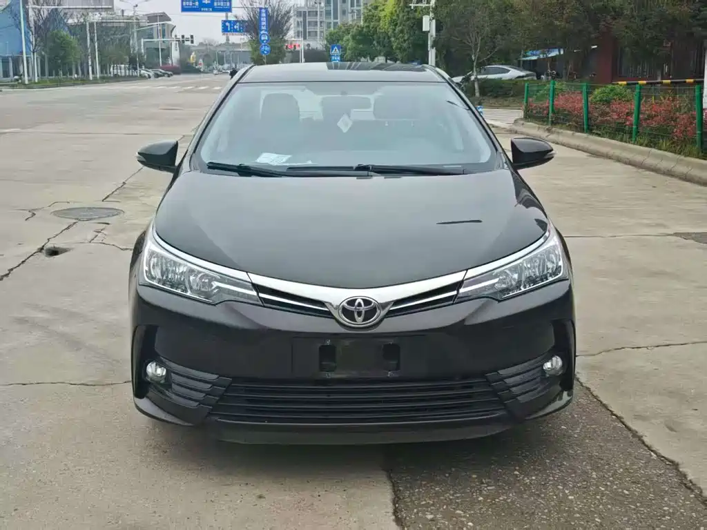 Toyota Corolla — фото 2