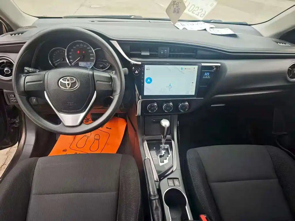 Toyota Corolla — фото 9