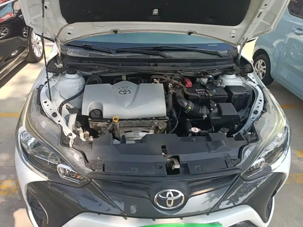 Toyota Yaris L — фото 20