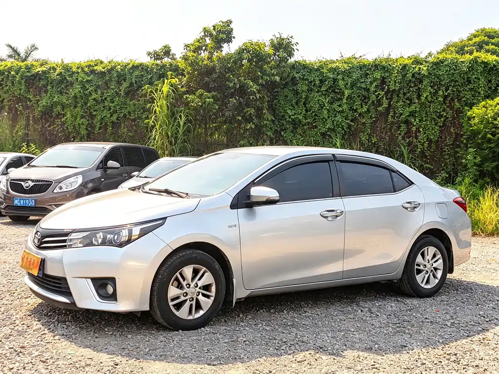 Toyota Corolla — фото 2