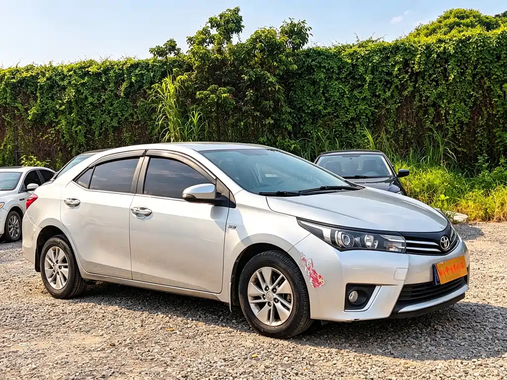Toyota Corolla — фото 3