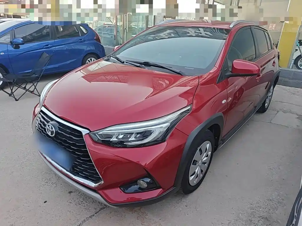 Toyota Yaris L — фото 2