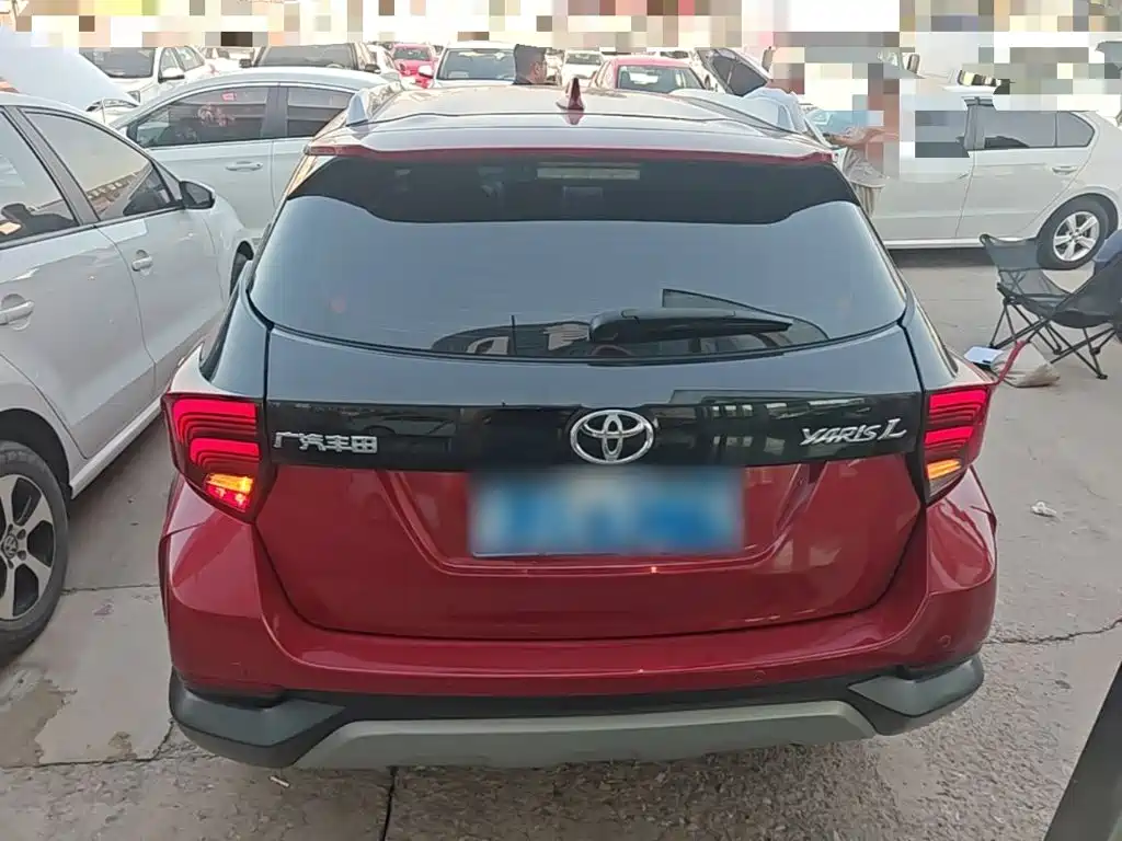Toyota Yaris L — фото 6