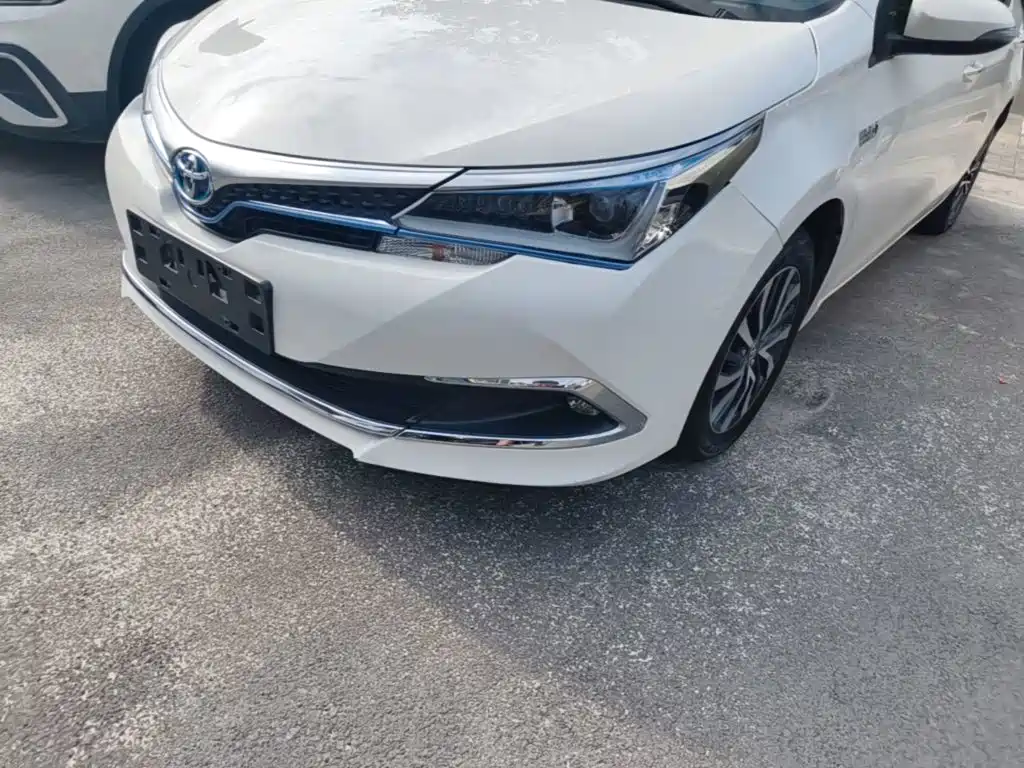 Toyota Corolla Hybrid — фото 24