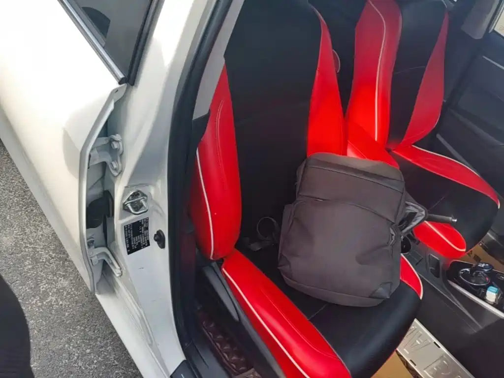 Toyota Corolla Hybrid — фото 25