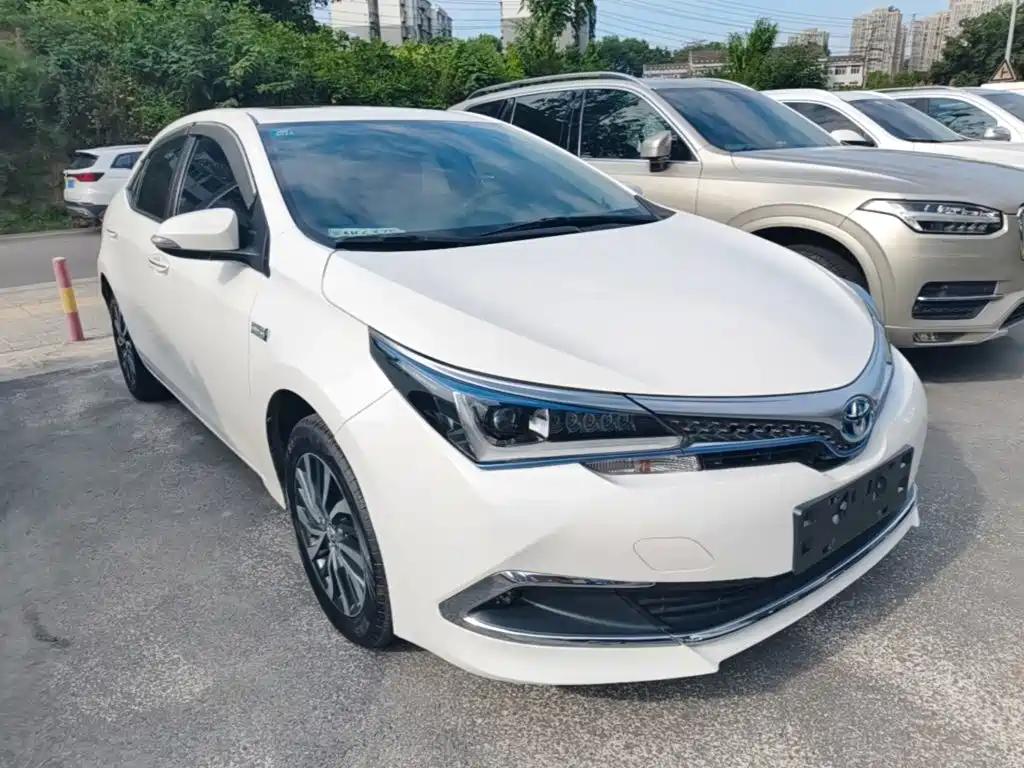 Toyota Corolla Hybrid — фото 4