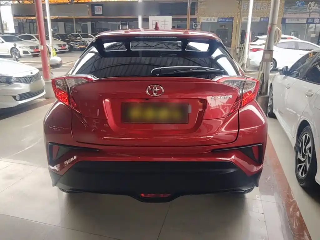 Toyota C-HR — фото 6
