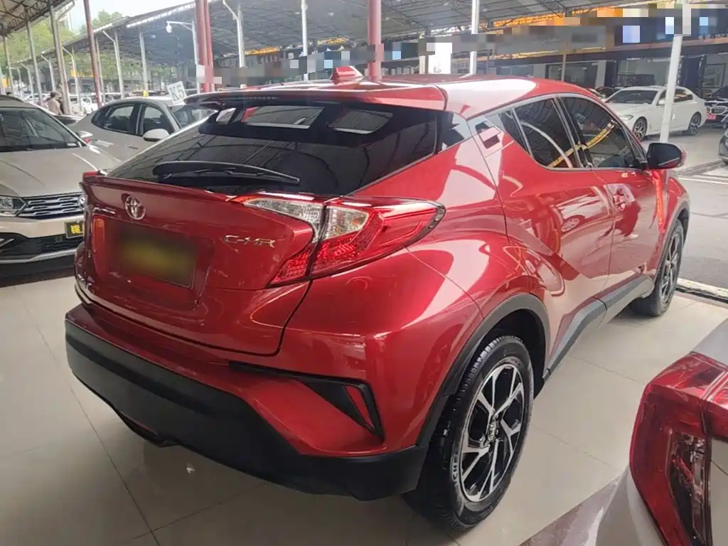Toyota C-HR — фото 7
