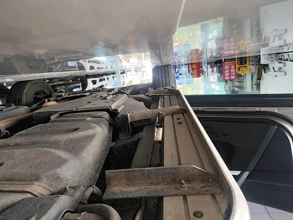 Toyota RAV4 — фото 22