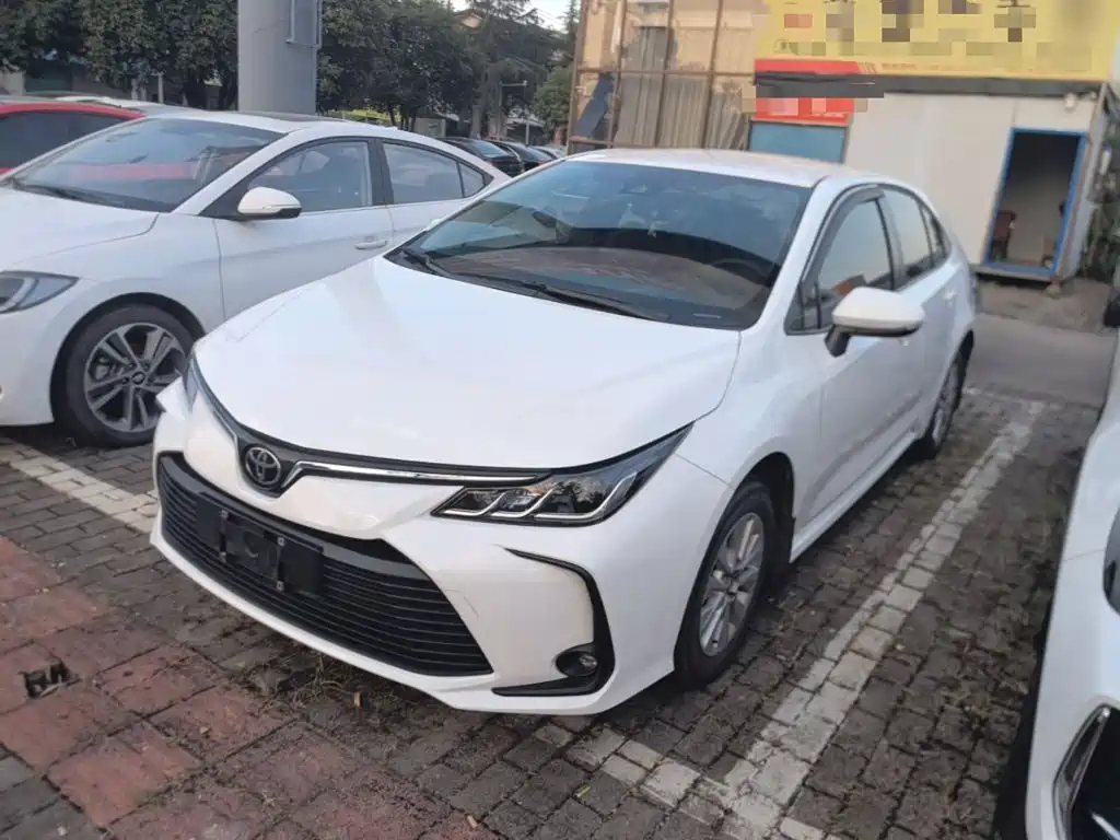 Toyota Corolla — фото 2