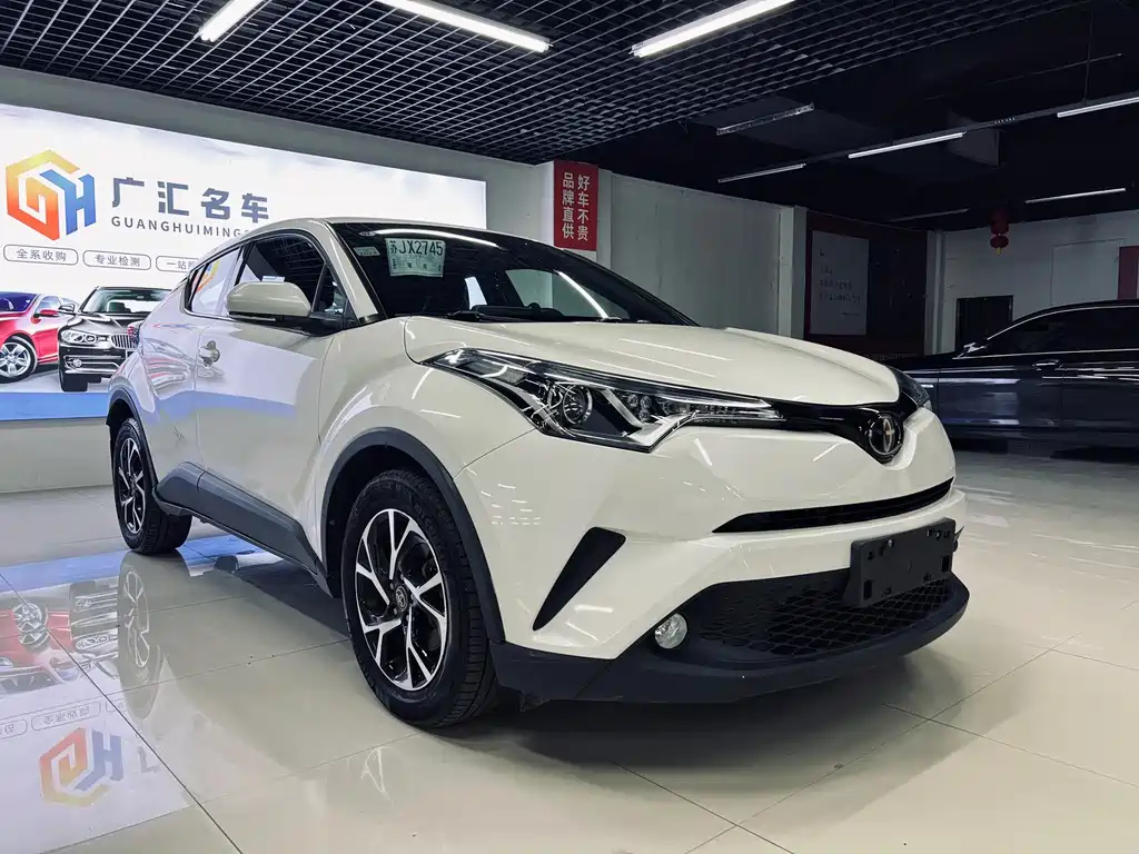 Toyota C-HR — фото 3