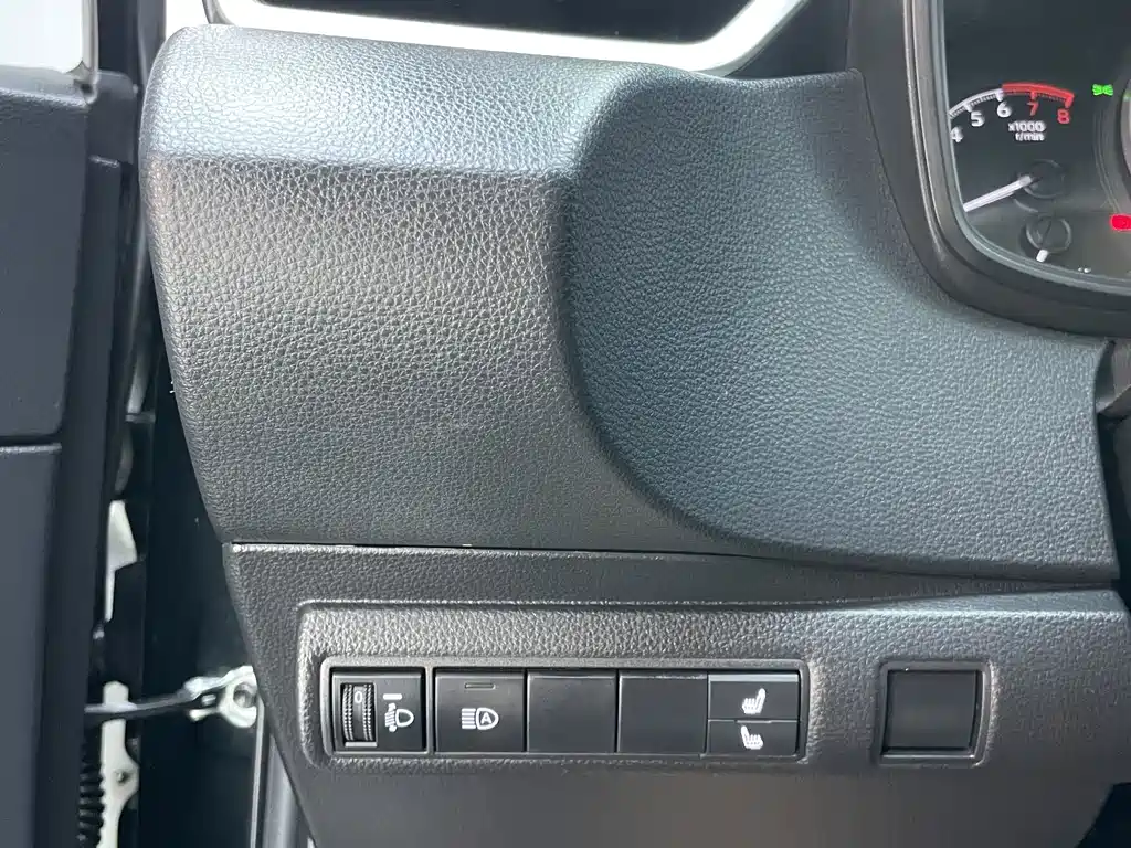 Toyota Corolla — фото 11