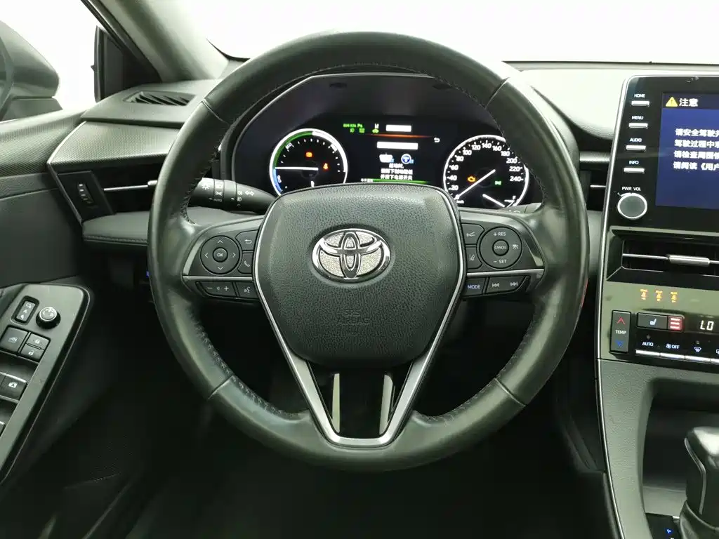Toyota Avalon — фото 11