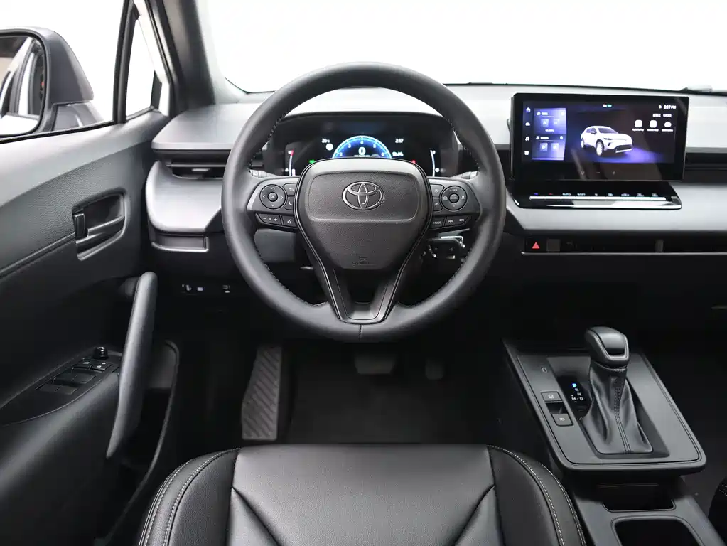Toyota Corolla Cross — фото 14