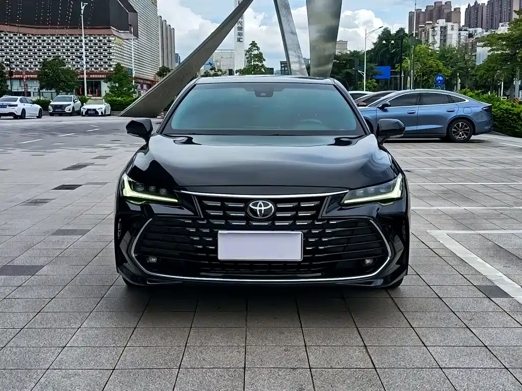 Toyota Avalon — фото 2