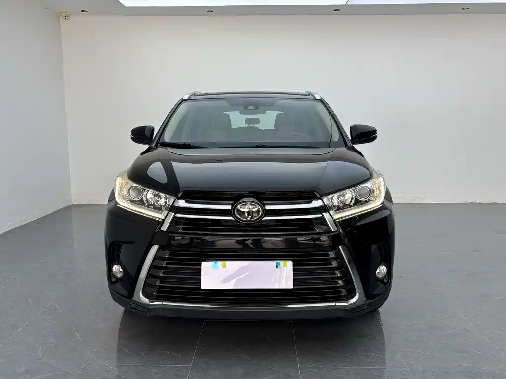 Toyota Highlander — фото 4