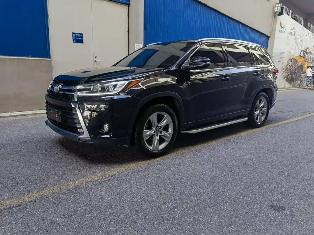Toyota Highlander — фото 2