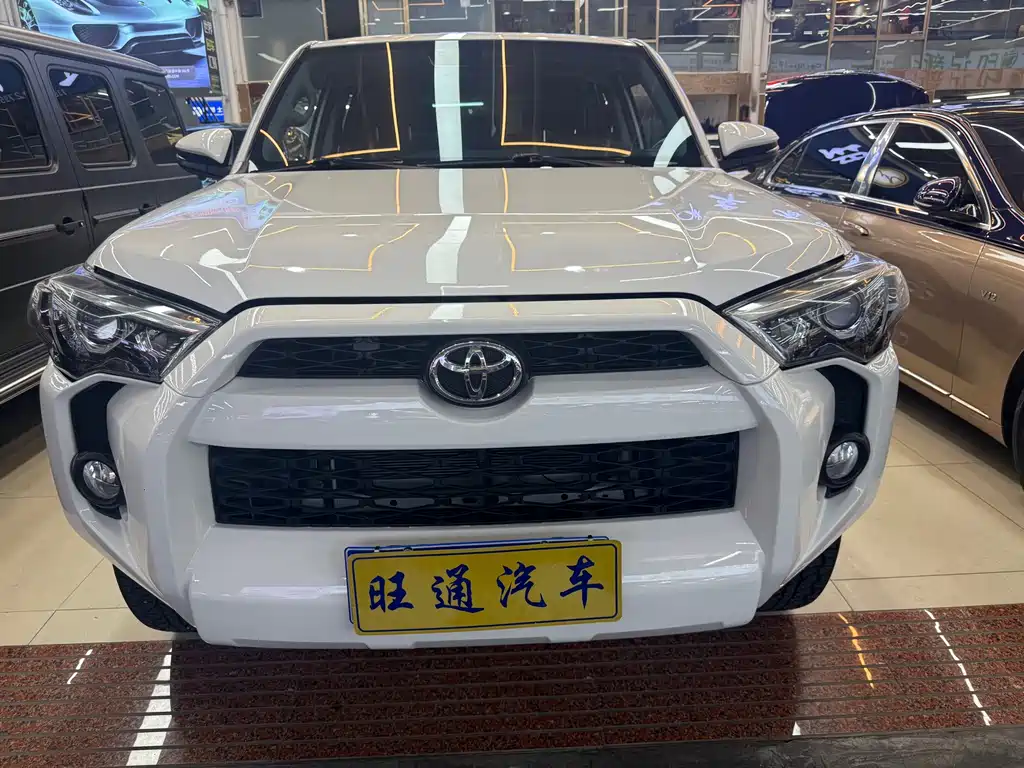 Toyota 4Runner — фото 2