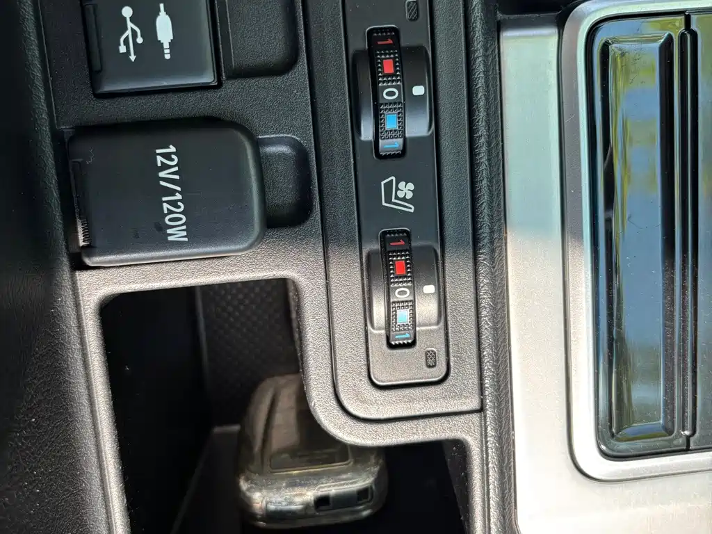 Toyota Prado — фото 15