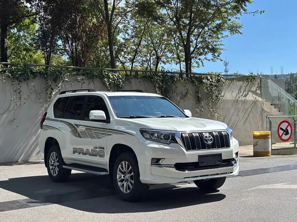 Toyota Prado — фото 3