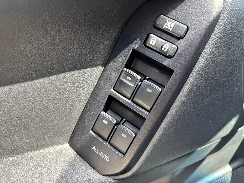 Toyota Prado — фото 22