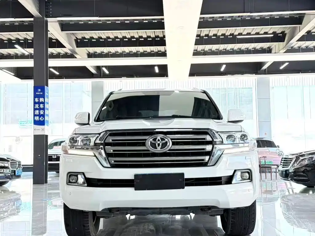 Toyota Land Cruiser — фото 4