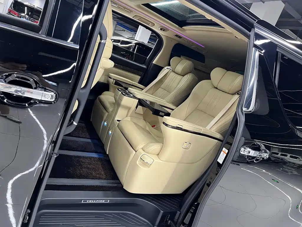 Toyota Vellfire — фото 11