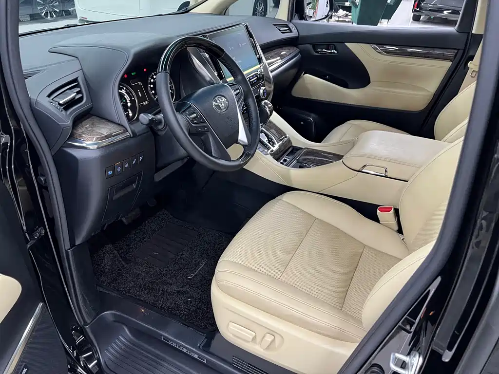 Toyota Vellfire — фото 22