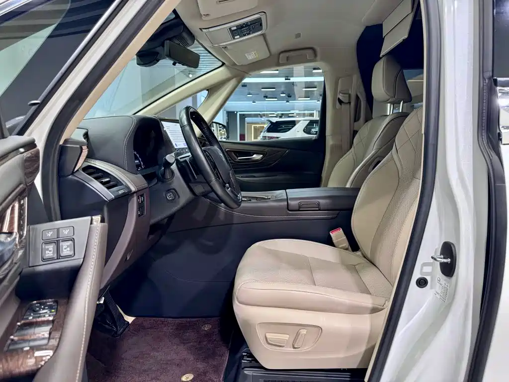 Toyota Alphard — фото 15