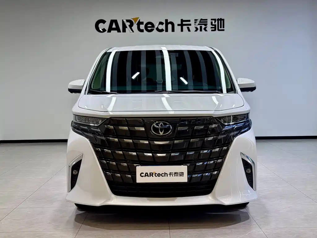 Toyota Alphard — фото 3