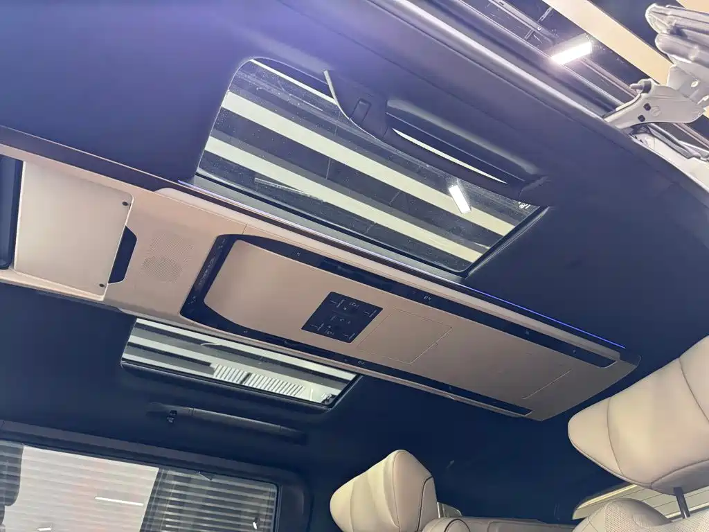 Toyota Alphard — фото 28
