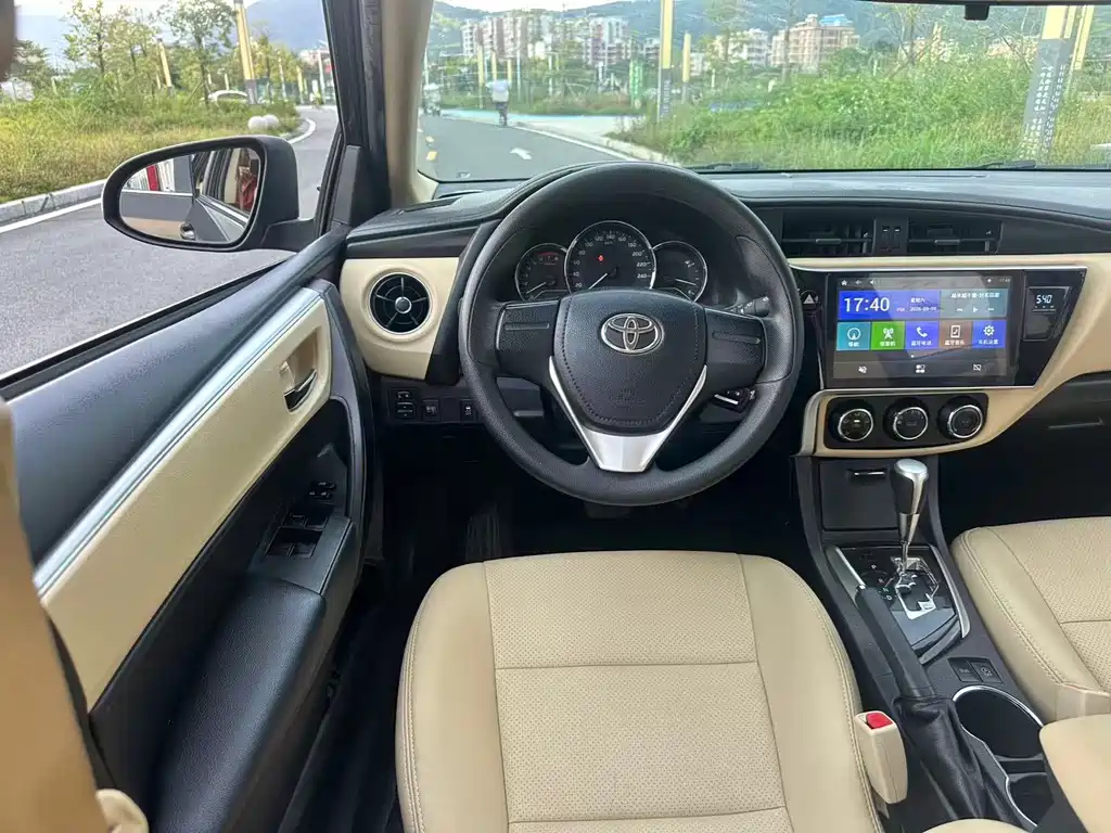 Toyota Corolla — фото 15