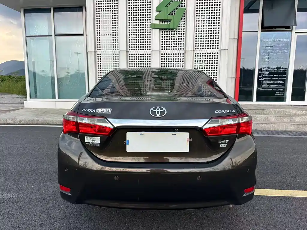 Toyota Corolla — фото 6