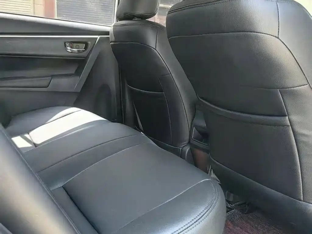 Toyota Corolla Hybrid — фото 17