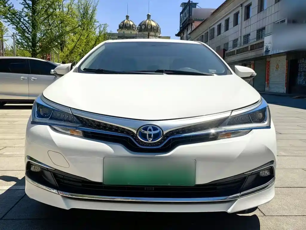 Toyota Corolla Hybrid — фото 6
