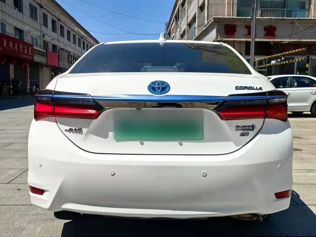Toyota Corolla Hybrid — фото 7