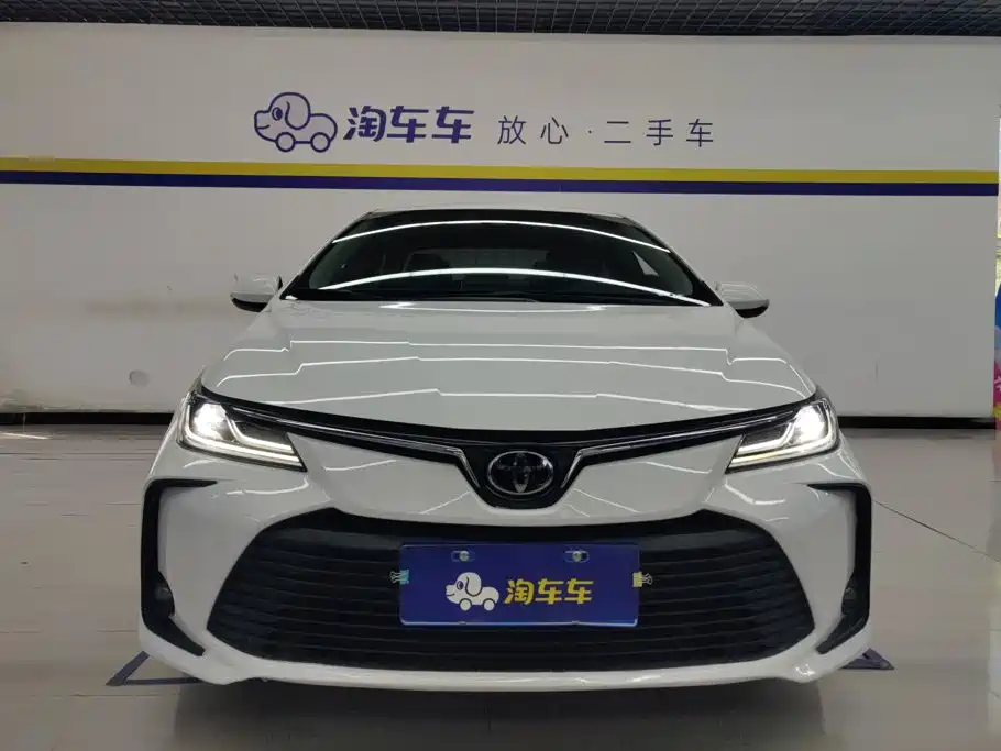 Toyota Corolla — фото 2